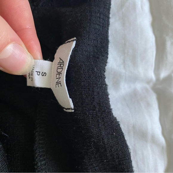 Mini cargo style skirt - Picture 2 of 2